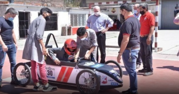 Screenshot 2021-11-04 at 00-43-43 Tres escuelas técnicas participarán de una competencia de autos eléctricos